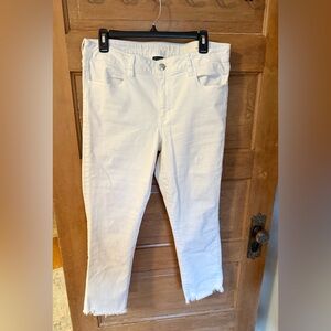 American Eagle Outfitters white Super Stretch Jeans size 14